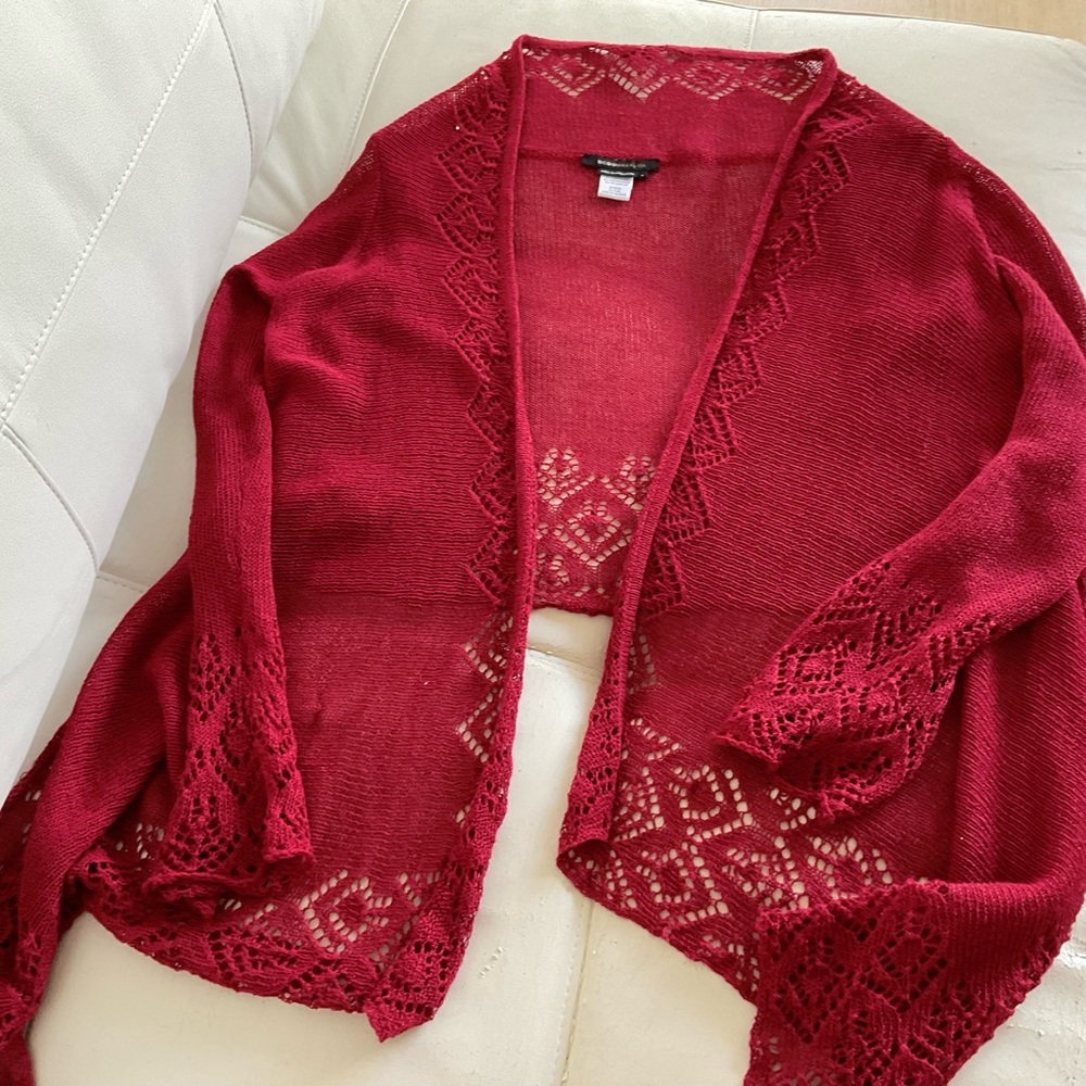BCBG/MAXAZRIA   Beautiful red cardigan/wrap